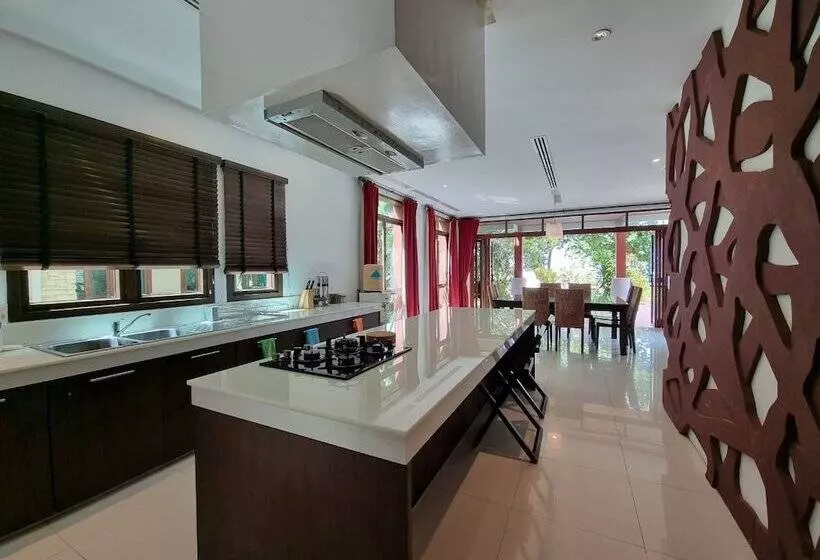 Amatapura Beach Villa 15