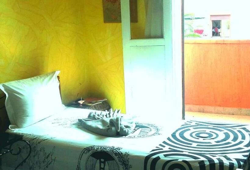 민박 Riad Dar Zidane