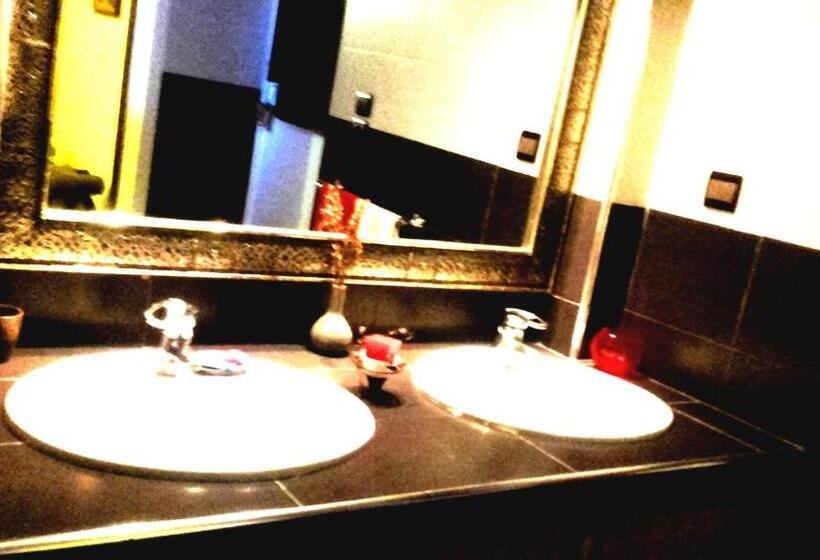 민박 Riad Dar Zidane