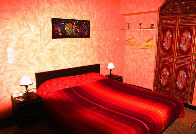 민박 Riad Dar Zidane