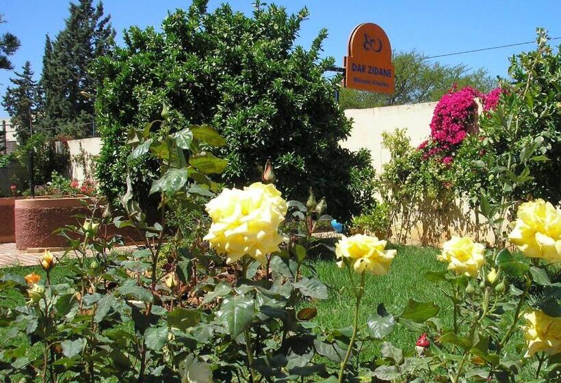 민박 Riad Dar Zidane