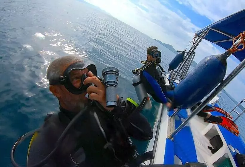 Chindonan Dive And Beach Resort