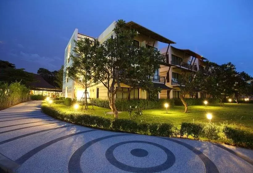 호텔 Bangsaen Heritage