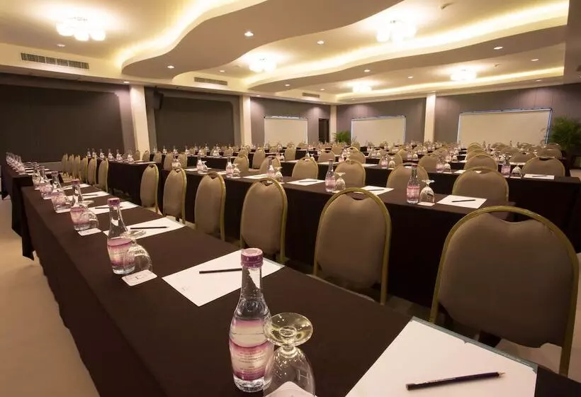 호텔 Bangsaen Heritage