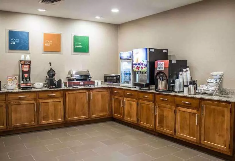 فندق Comfort Suites Hartville North Canton