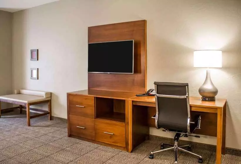 فندق Comfort Suites Hartville North Canton