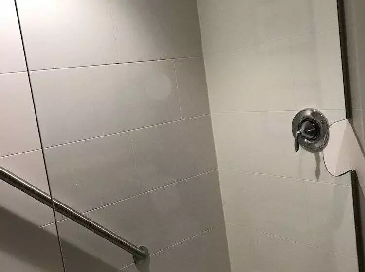 فندق Comfort Suites Hartville North Canton