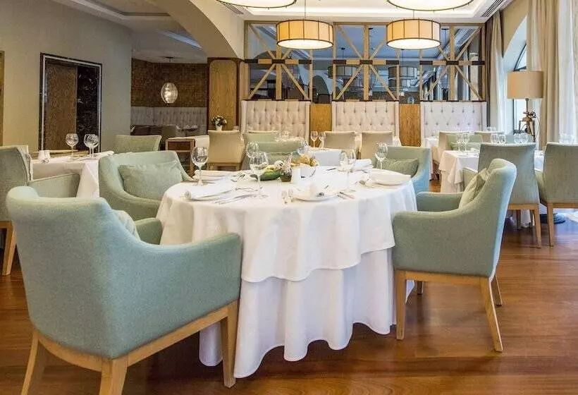 هتل Crowne Plaza Borjomi, An Ihg