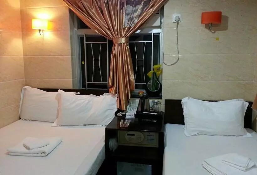 هتل Joyous Guest House