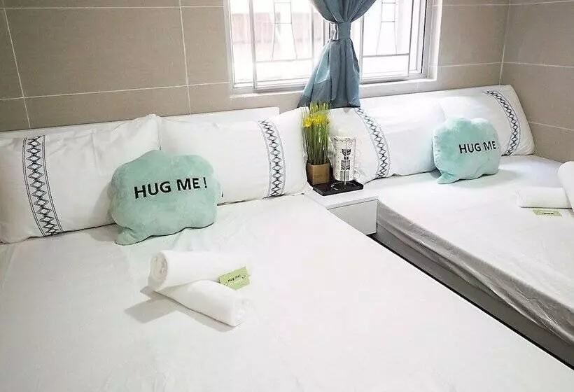 هتل Joyous Guest House