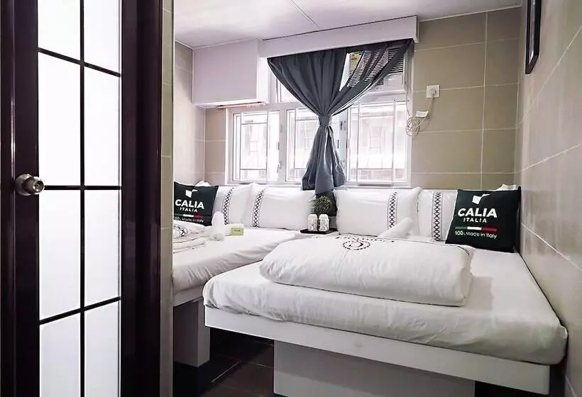 هتل Joyous Guest House