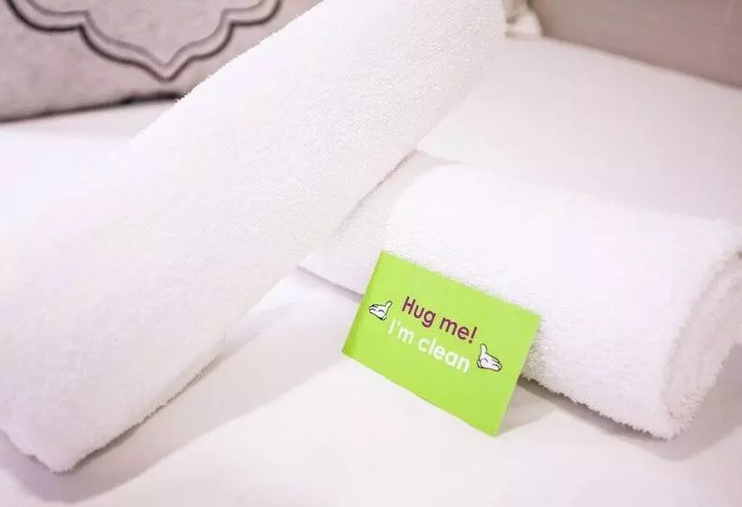 هتل Joyous Guest House