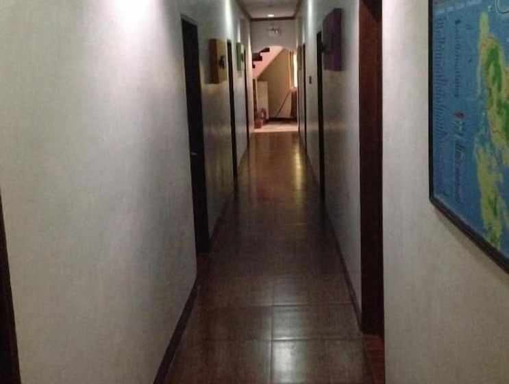 בית מלון כפרי Kawayanan Heights Inn