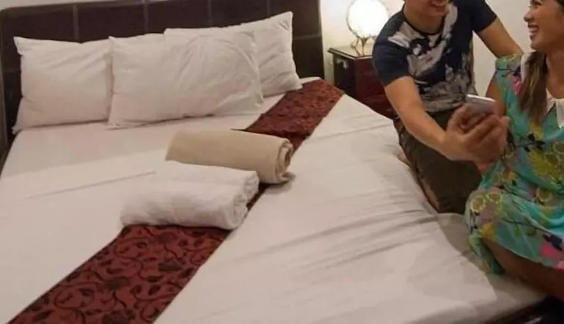 בית מלון כפרי Kawayanan Heights Inn