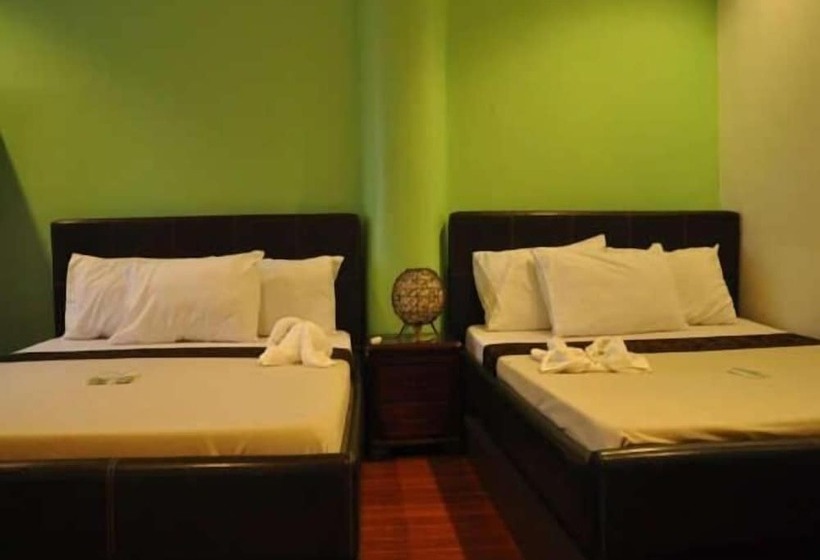 בית מלון כפרי Kawayanan Heights Inn