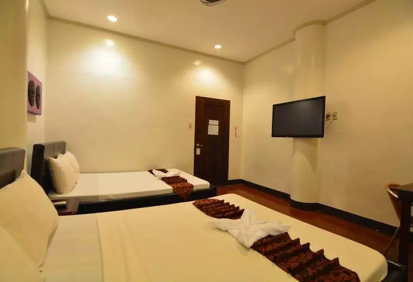 בית מלון כפרי Kawayanan Heights Inn