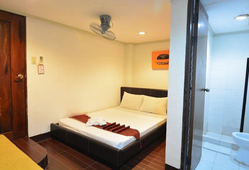 בית מלון כפרי Kawayanan Heights Inn