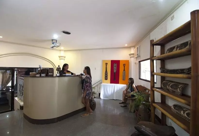 בית מלון כפרי Kawayanan Heights Inn