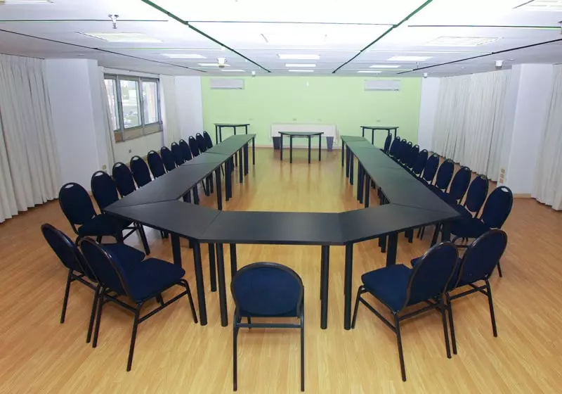 Отель Los Leones