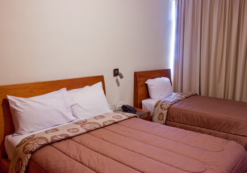 Отель Los Leones