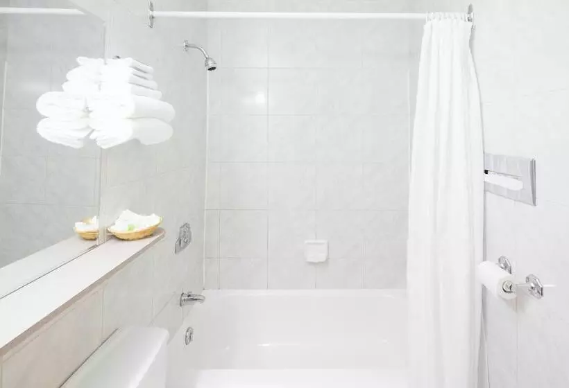 Отель Marineau La Tuque Centre