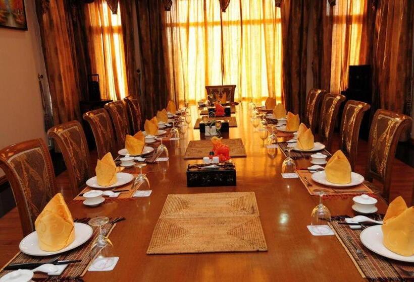 The Hotel Myat Taw Win