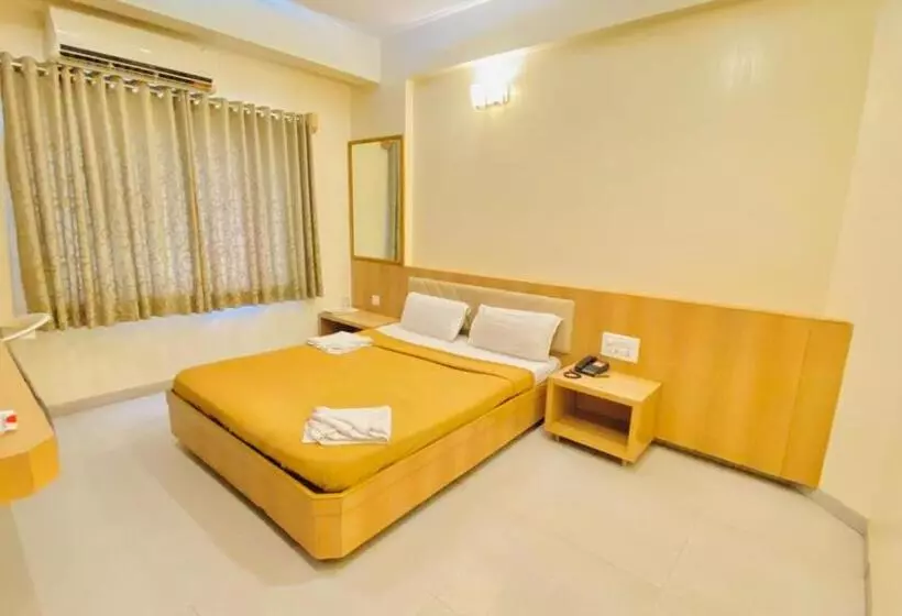 Hotel Sai Gurusthan