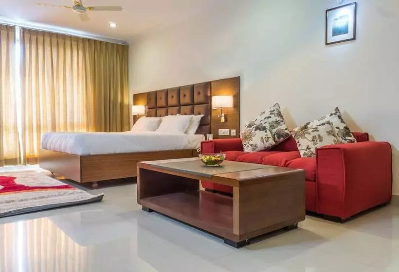 Отель Saptagiri