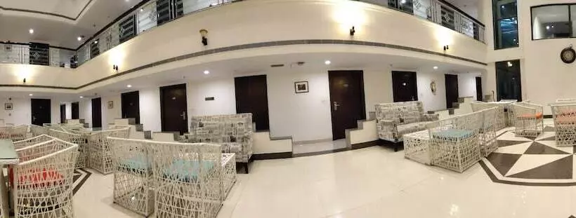 Отель Saptagiri