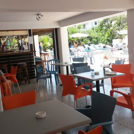 Pavlinia Hotel Apartments