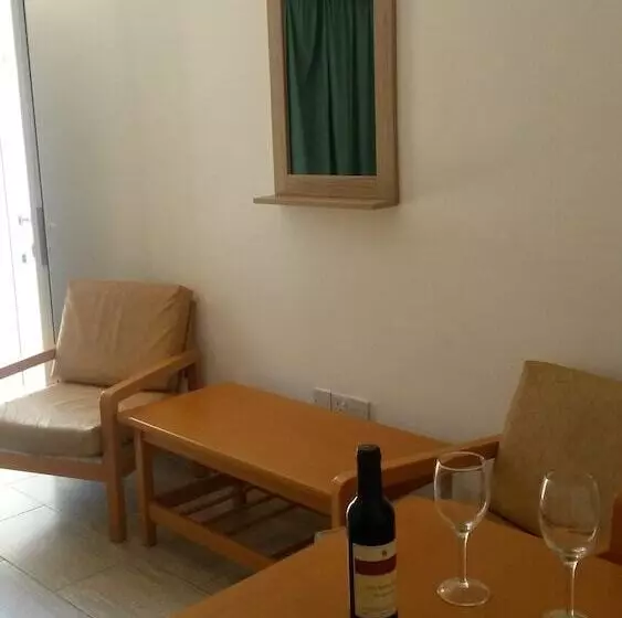 Pavlinia Hotel Apartments