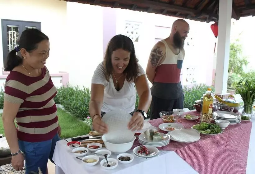 پانسیون Do River Homestay