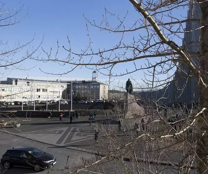 Thomsen Apartments