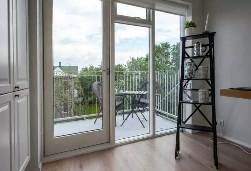 Thomsen Apartments
