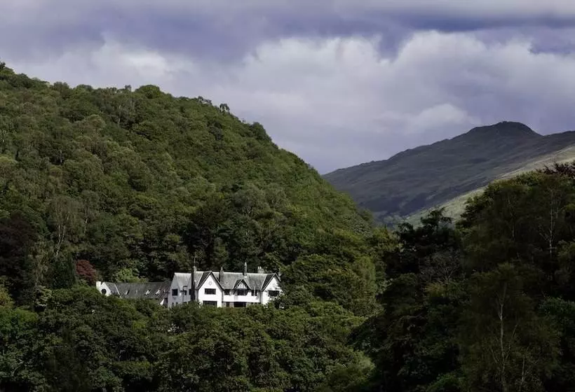 Bed and Breakfast Nanny Brow