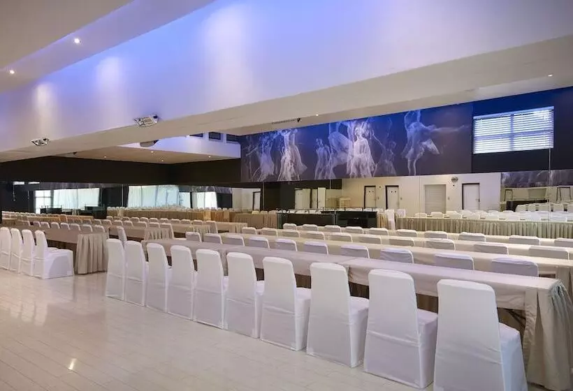 Dynasty Forest Sandown Serviced Apartments & Self Catering