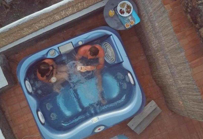 Holiday Eolie Village