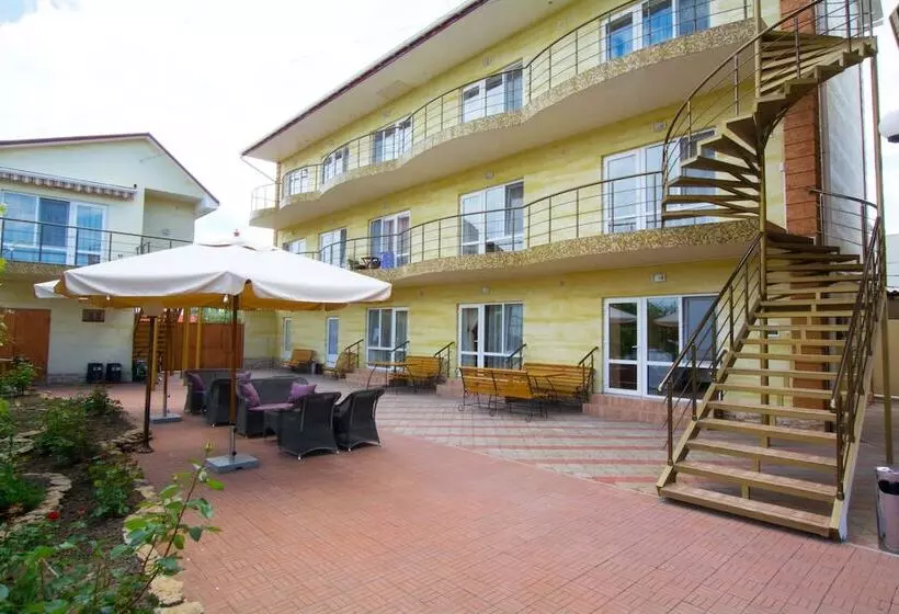 בית מלון כפרי Adam And Eve