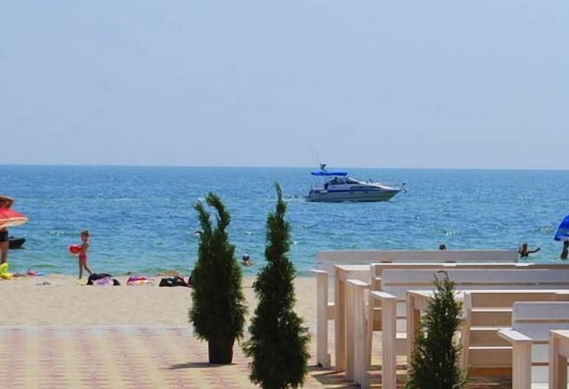 בית מלון כפרי Adam And Eve