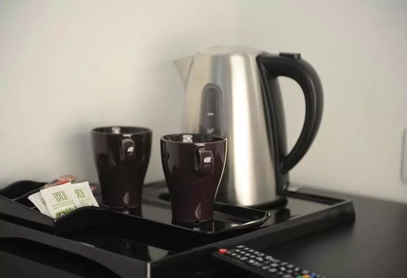 هتل Canary Heights