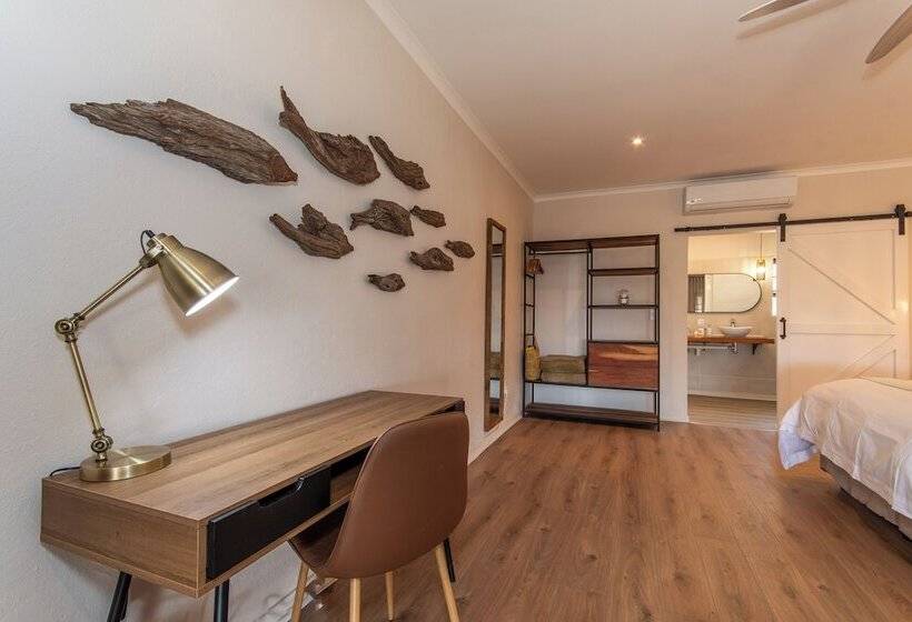 בית מלון כפרי Chestnut Country Lodge