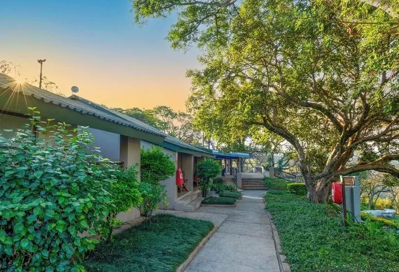 ホテル Chestnut Country Lodge