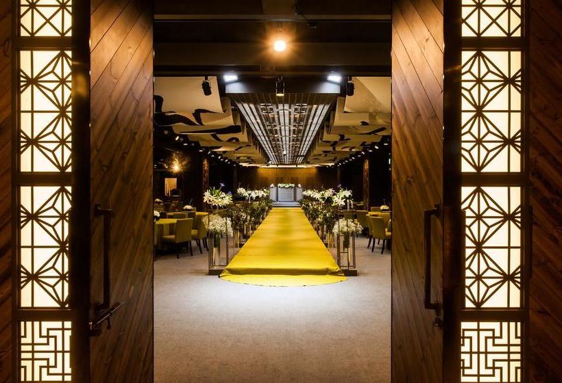 Отель Laon Convention