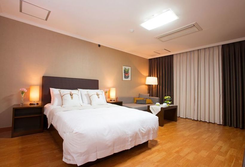 Отель Laon Convention