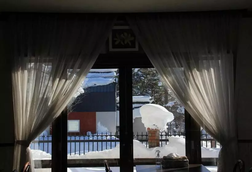 هتل Seventh Heaven Hakuba