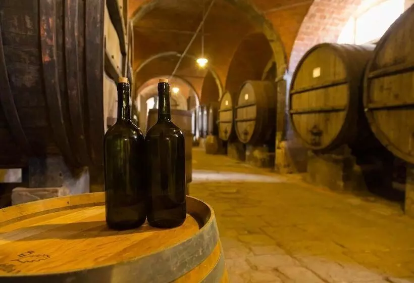 هتل Tenuta Di Monaciano