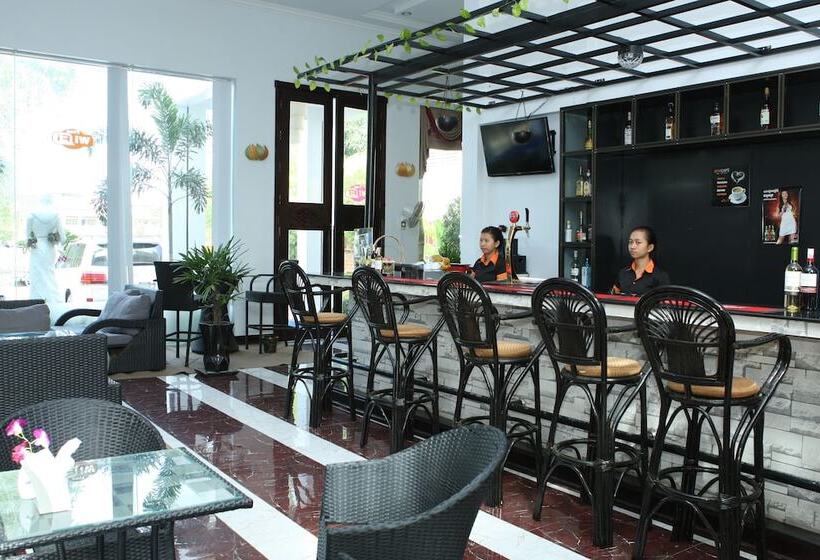 Отель Vimean Sovannaphoum Resort