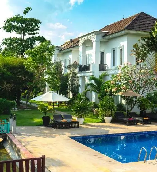 هتل Vimean Sovannaphoum Resort