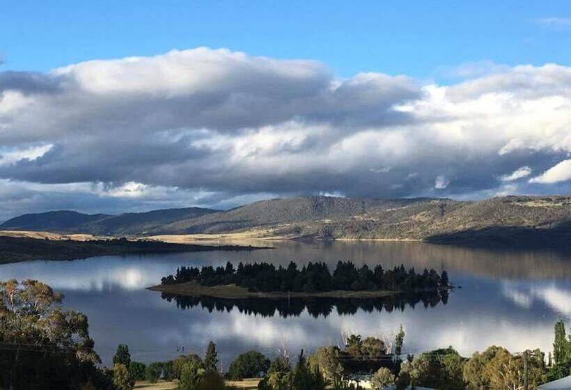 فندق على الطريق Panorama Jindabyne