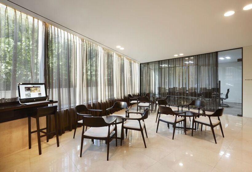 Orakai Insadong Suites